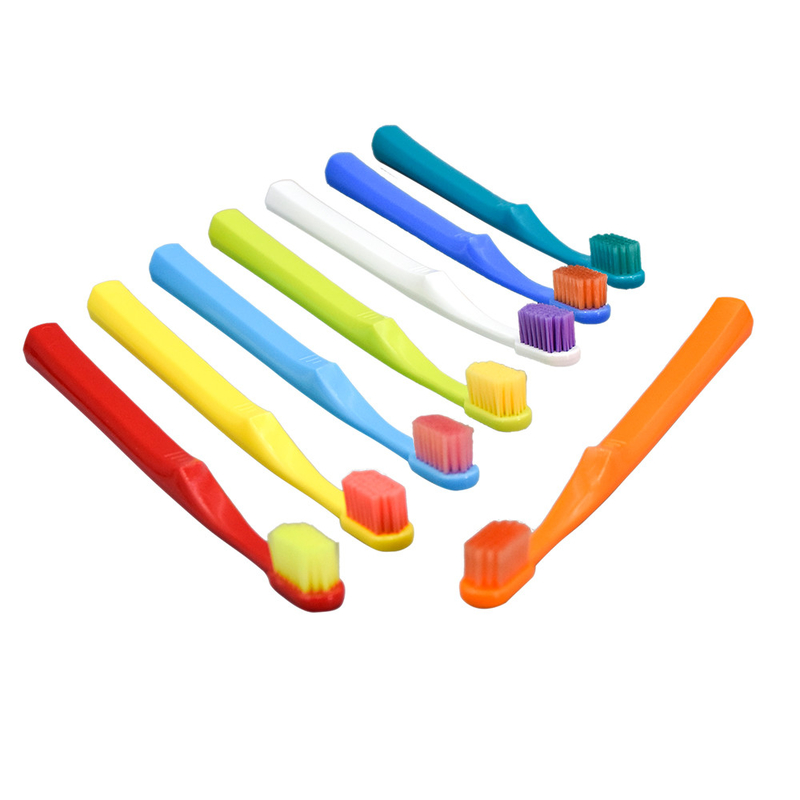 ขายปลีก การเดินทางสําหรับผู้ใหญ่ที่กําหนดเอง โรงแรมบ้าน พลาสติกอ่อน Bristle บ้านใช้งานแปรงสีฟันในกระดาษ blister